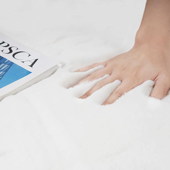 Ghouse Ultra Soft Faux Rabbit Fur Rug 2x3, Machine Washable Area Rugs for Bedroom Fluffy Rugs for Living Room, no-Shedding Carpet Sheepskin Rug White