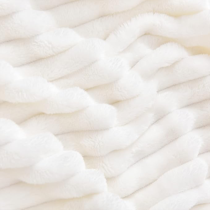 BEDELITE Fleece Throw Blanket for Couch – 3D Ribbed Jacquard Soft and Warm Decorative Fuzzy Blanket – Cozy, Fluffy, Plush Lightweight Off White Throw Blankets for Bed, Sofa, 50x60 inches