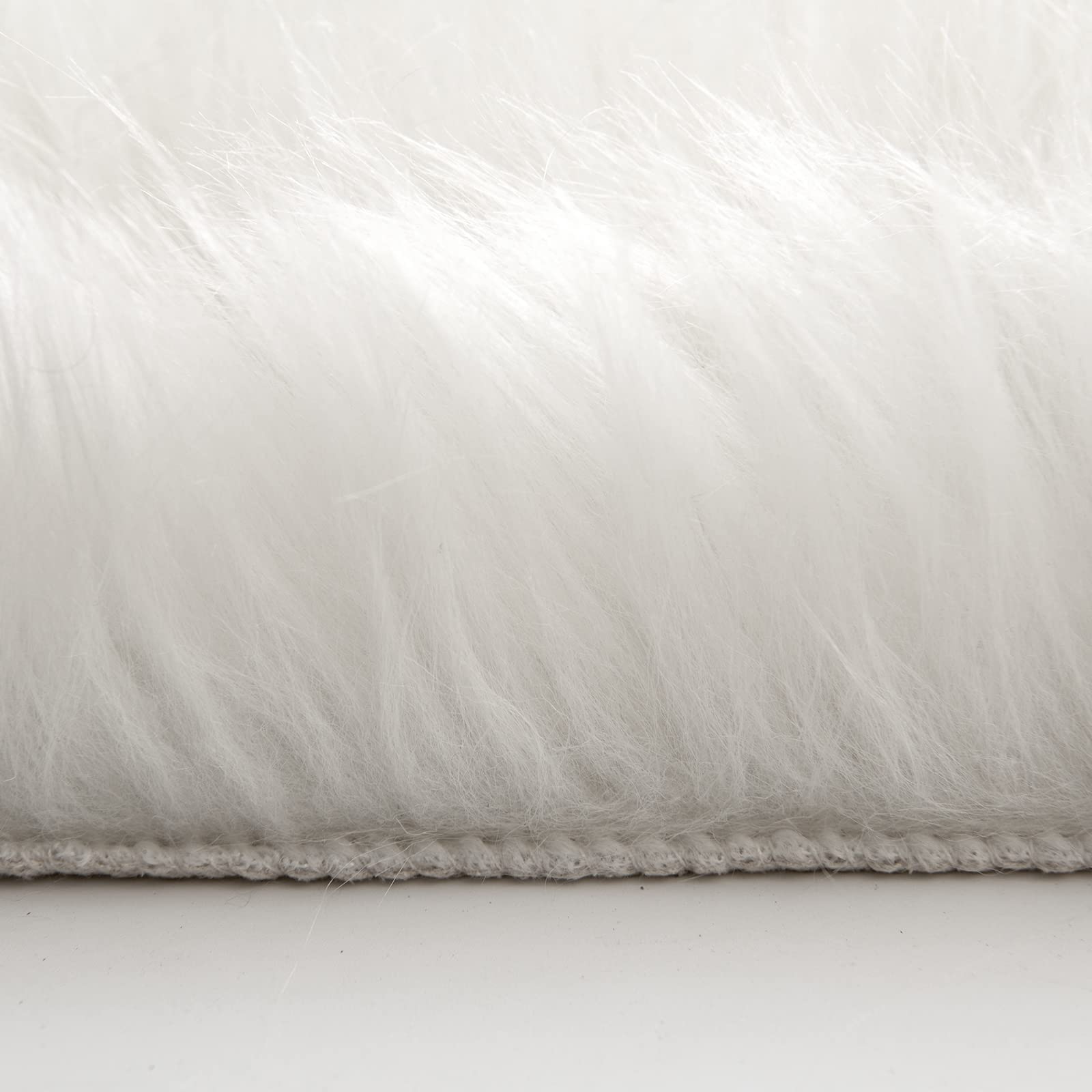 MIULEE Fluffy Area Rug 2'x3' Cloud Faux Fur Sheepskin Rug for Bedroom White