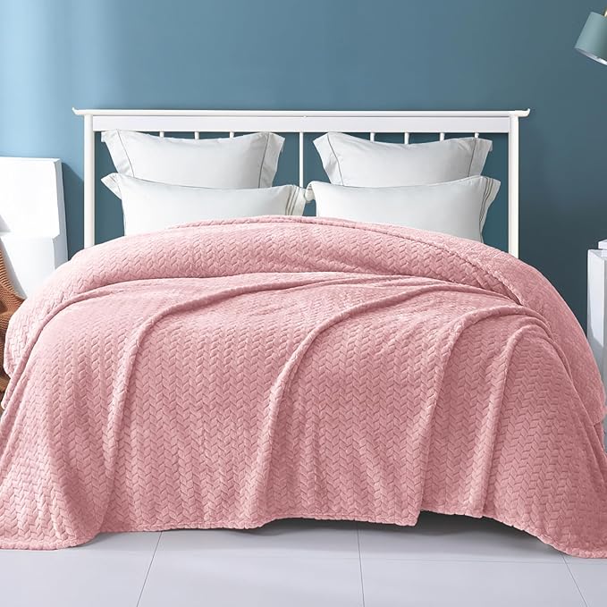 Exclusivo Mezcla Fleece Twin Size Blanket for Bed, 90x66 Inches Soft Cozy Jacquard Flannel Blankets, Lightweight Fuzzy Plush for Women, Pink
