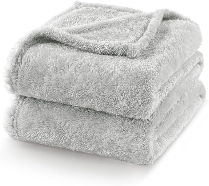 Exclusivo Mezcla Plush Fuzzy Fleece Bed Blanket King Size, Super Soft, Fluffy and Warm Blankets for Couch, Bed, All Season (Light Grey, 90x104 Inches)