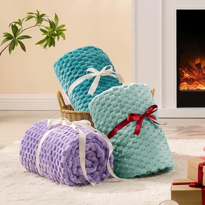 BEDELITE Fleece Blanket - 3D Jacquard Decorative Lavender Throw Blankets for Couch & Bed, Soft and Cozy Warm Plush Fluffy Blanket All Seasons Suitable, 50x70Inches