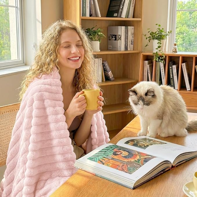 HIMEET Pink Queen Size Blanket for Bed, 300GSM Ribbed Fleece, 90 x 90 in
