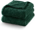 Exclusivo Mezcla Plush Fuzzy Fleece Bed Blanket Twin Size, Super Soft, Fluffy and Warm Blankets for Couch, Bed, All Season (Forest Green, 90x66 inches)