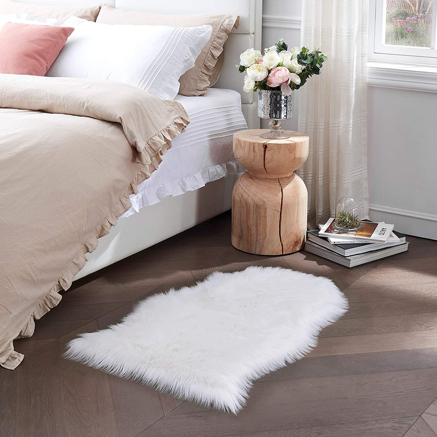 Tangsoo 2x4 White Faux Fur Sheepskin Rugs,Fuzzy Fluffy Chair Cover Rugs
