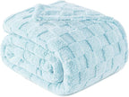 Exclusivo Mezcla King Size Flannel Fleece Blanket, Super Soft and Warm Lightweight Checkered Pattern Blankets for All Seasons, 90x104 Inches, Light Blue