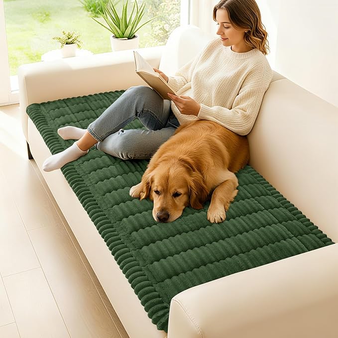 hyha Couch Covers for Dogs Washable, Non Slip Plush Dog Sofa Protectors, Fuzzy Pet Couch Covers for 3 Cushion Sofa Pet Friendly (Dark Green, 27.6" x 88")