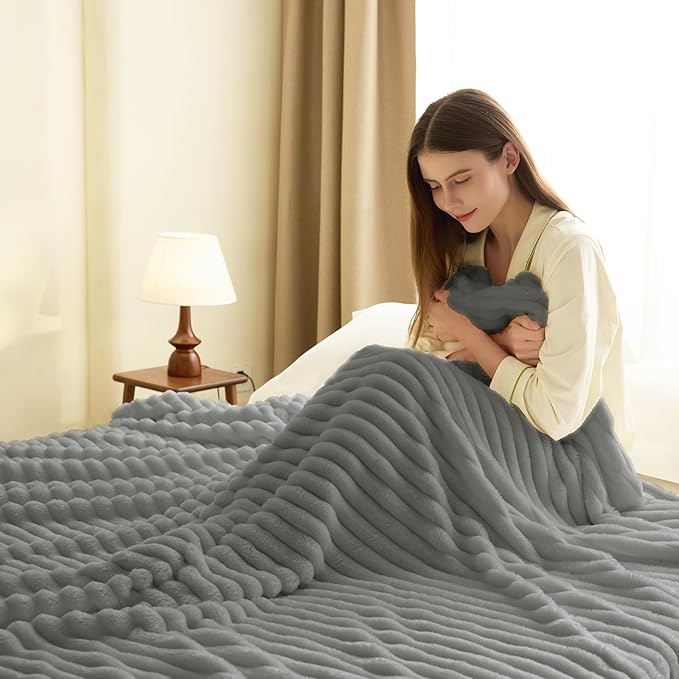 HIMEET Grey King Size Blanket for Bed, 300GSM Ribbed Fleece, 108 x 90 in