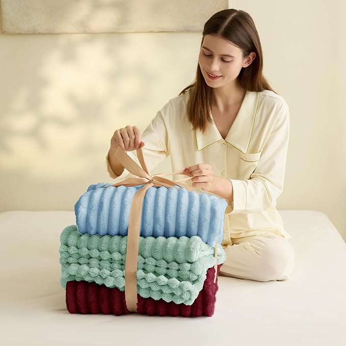 HIMEET Sage Green Throw Blanket for Couch, 300GSM Ribbed, 50 x 60 Inches