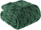 Exclusivo Mezcla Fleece Throw Blanket for Couch,Super Soft and Warm Lightweight Checkered Pattern Blankets for All Seasons, 50x60 Inches, Forest Green