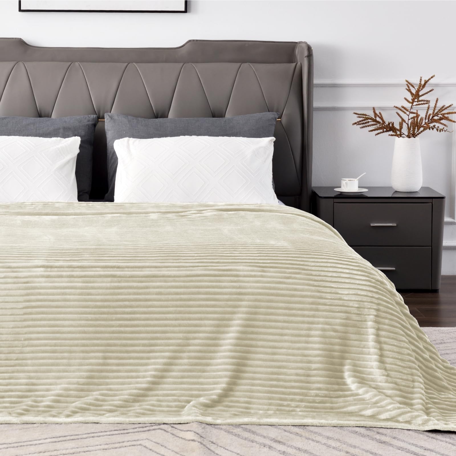 BEDELITE 3D Ribbed Jacquard Beige Blankets Queen Size for Bed, 90x90 Inch