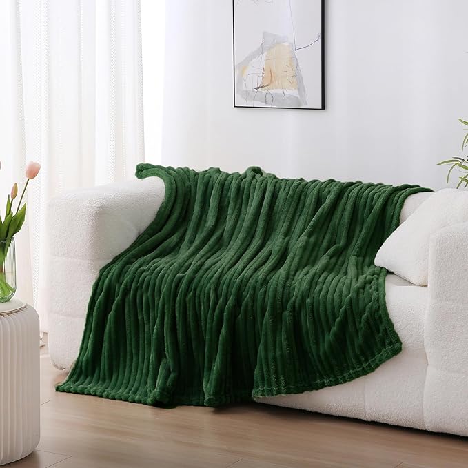 Linecooo Green Fleece Throw Blanket 90”×90” for Couch Sofa Livingroom