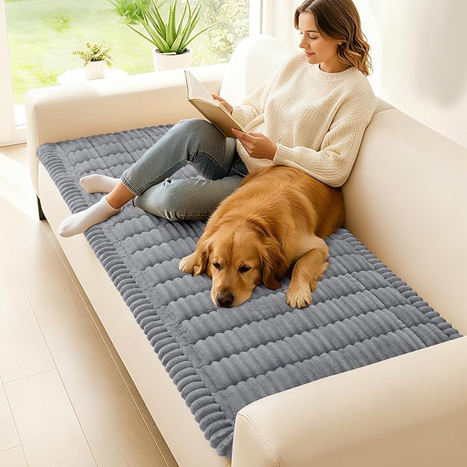 hyha Couch Cover for Dogs, Washable Non Slip Plush Flannel Sofa Protector