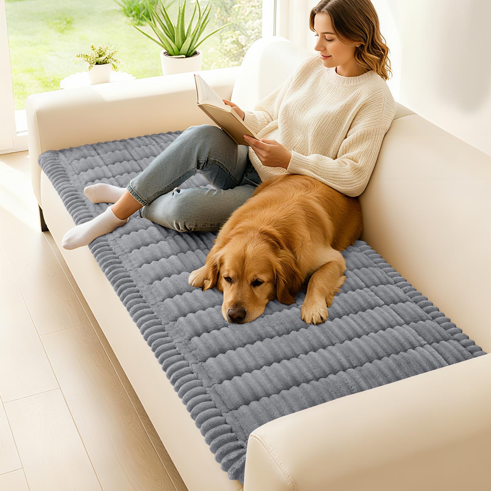 hyha Couch Cover for Dogs, Washable Non Slip Plush Flannel Sofa Protector
