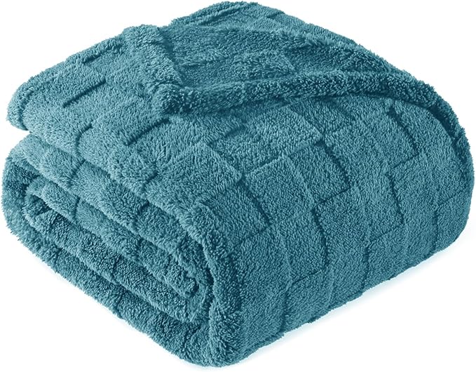 Exclusivo Mezcla 3D Checkered Fleece Twin Blanket for Bed, Slate Blue