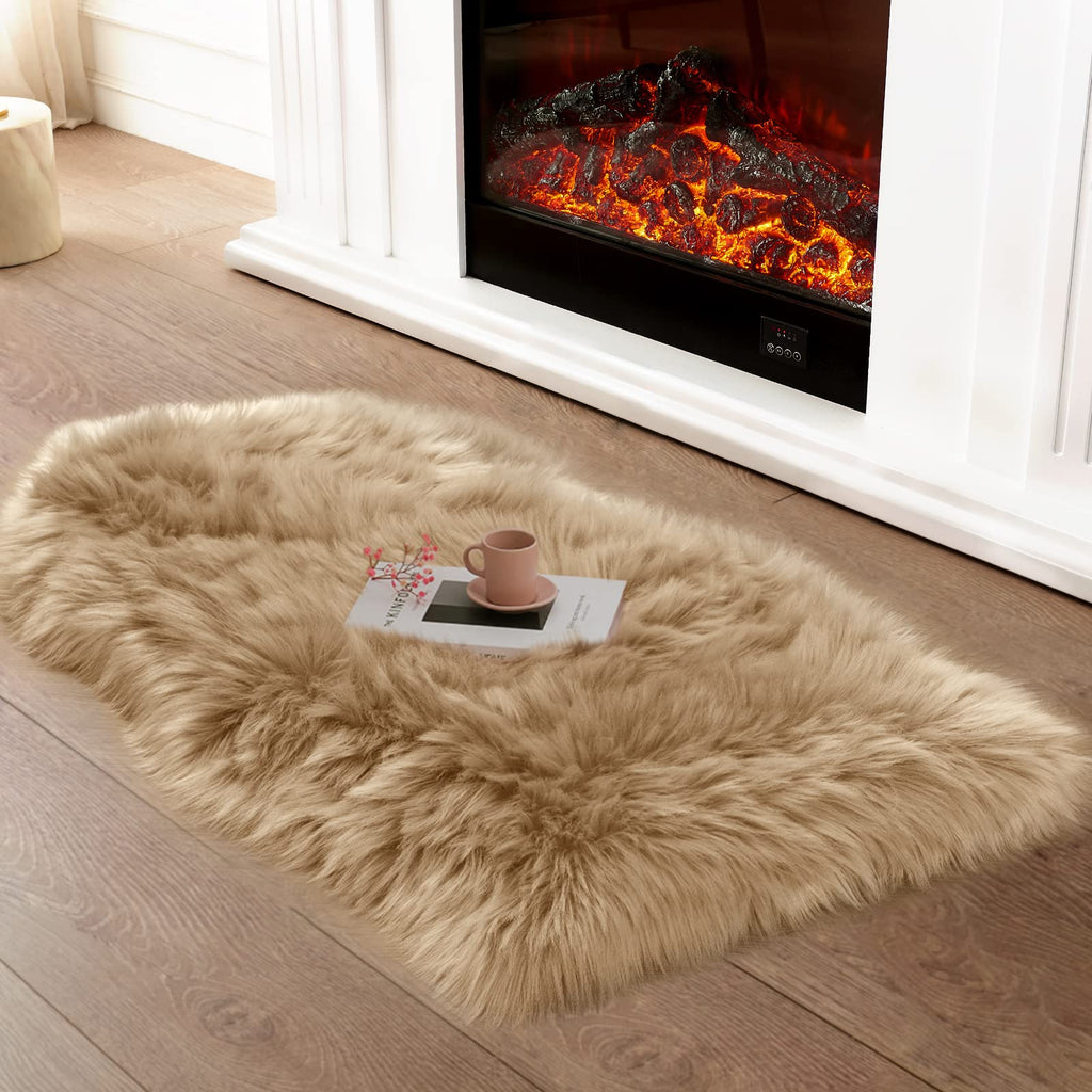 Ciicool Faux Sheepskin Rugs Soft Faux Fur Rug Beige Fluffy Rug 2x3 Feet