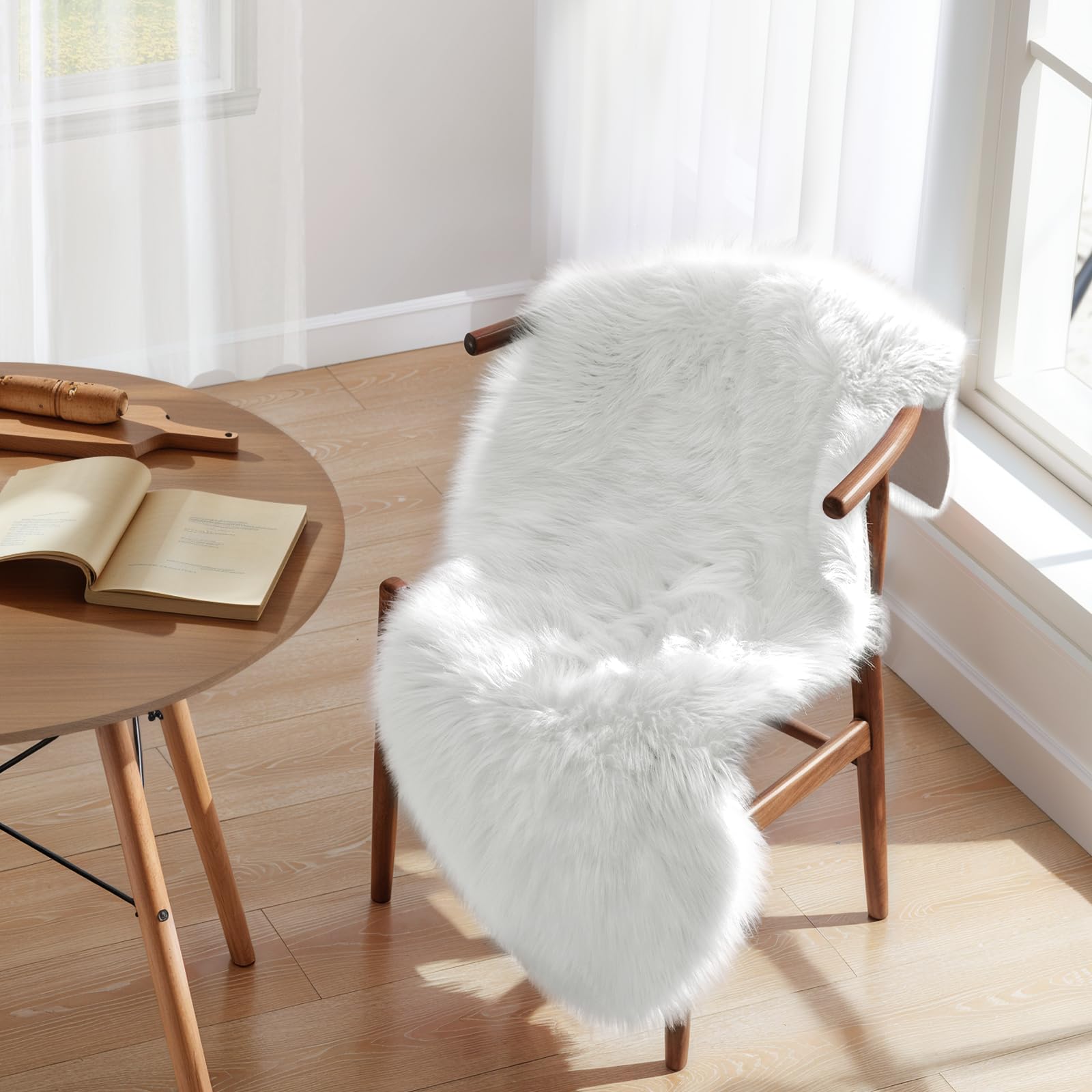Ciicool Ultra Soft Faux Sheepskin Fur Rug Fluffy 2x4 Feet White Chair Rug