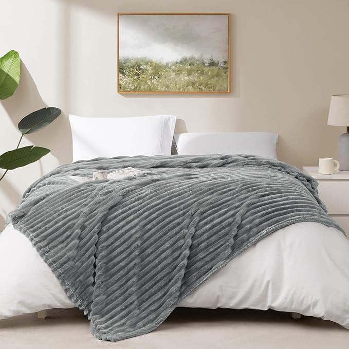 HIMEET Grey King Size Blanket for Bed, 300GSM Ribbed Fleece, 108 x 90 in