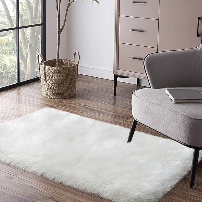 Tangsoo 2x4 White Small Faux Rur Rug,Fluffy Rug for Sofa Chair Couch Cover