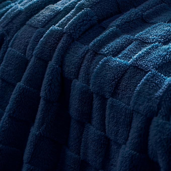 Exclusivo Mezcla King Size Flannel Fleece Blanket, Super Soft and Warm Lightweight Checkered Pattern Blankets for All Seasons, 90x104 Inches, Navy Blue