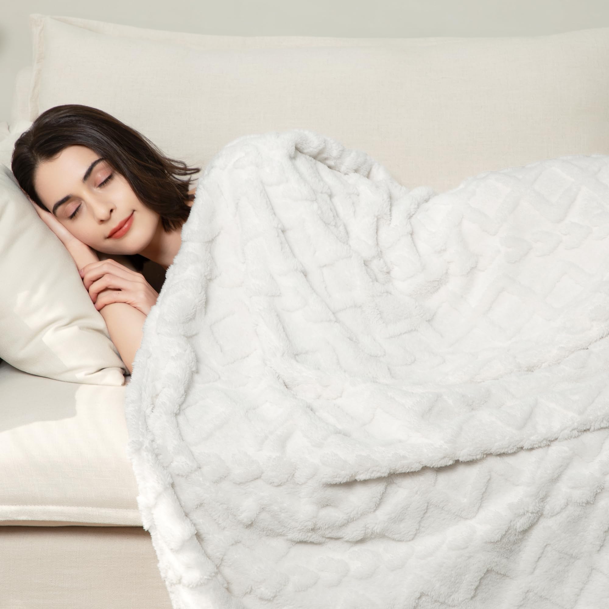 Aganear Fleece Throw Blanket for Couch Sofar 50"x60" White
