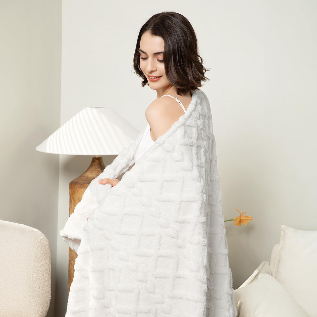 Aganear Fleece Throw Blanket for Couch Sofar 50"x60" White