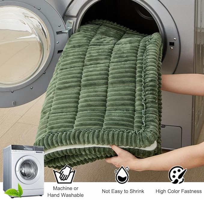 Couch Cover for Dogs Washable, Fuzzy Pet Couch Covers for 3 Cushion Sofa Pet Friendly, Non Slip Sofa Cover (Green, 27.6" x 27.6"/70 x 70cm 2 PCS)