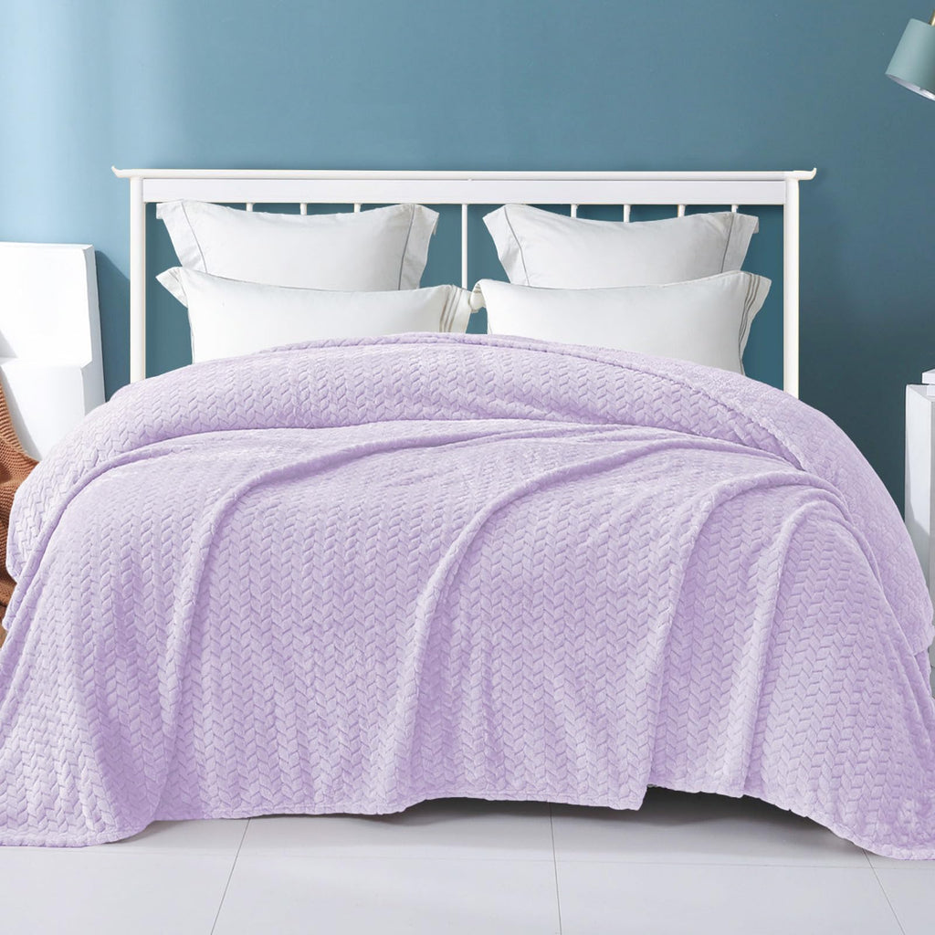 Exclusivo Mezcla Soft Fleece Bed Blanket King Size, 90”x104”, Lilac Purple