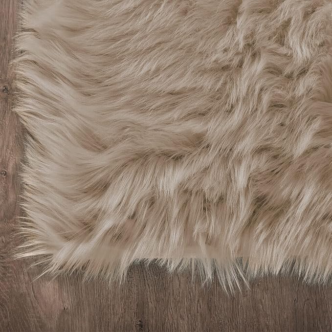 Latepis Living Room Carpet Brown Beige Large Area 6x8 Rug Washable Faux Fur Rug Fluffy Sheepskin Rugs for Bedroom Playroom Throw Rugs Home Decor Rectangle