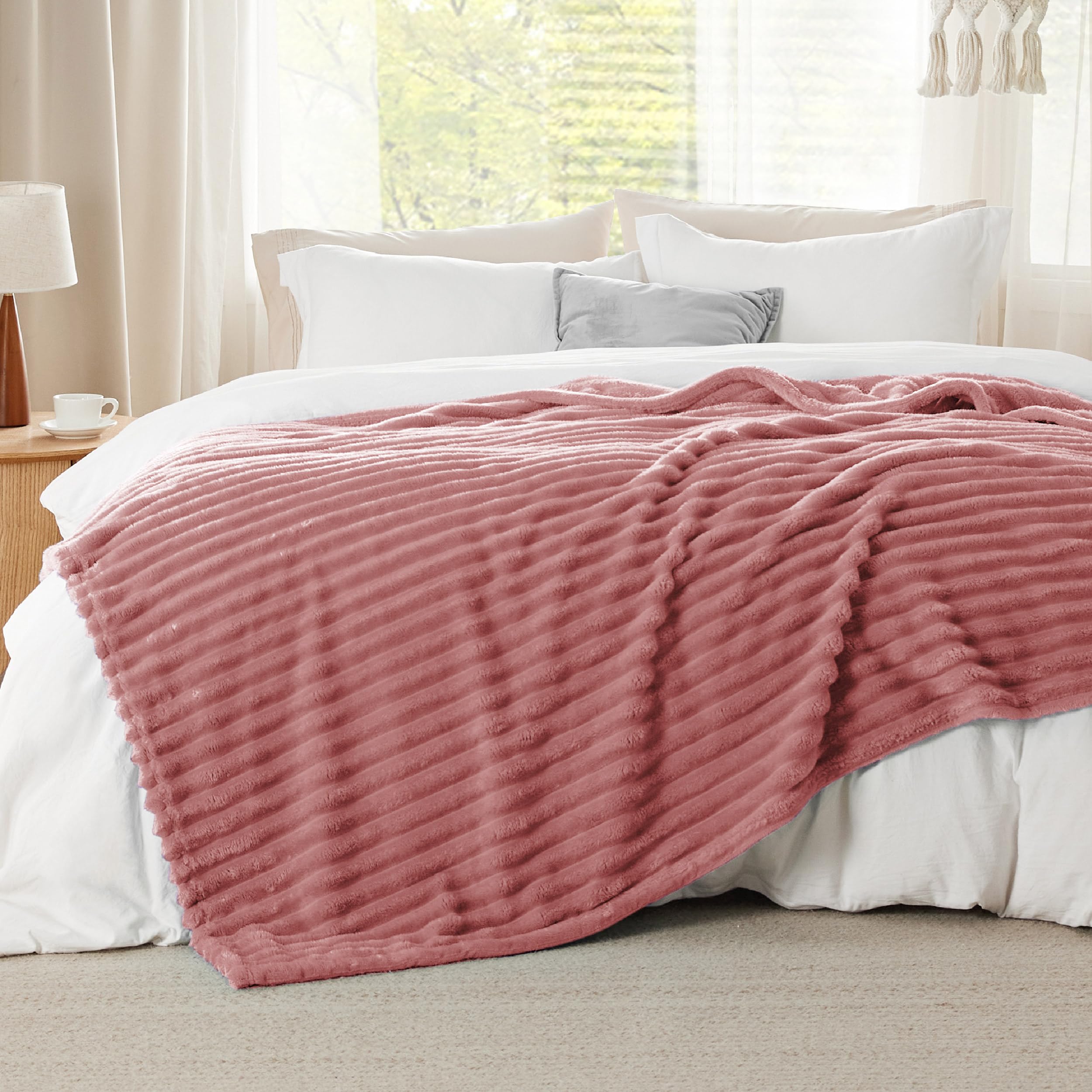 Bedsure Soft King Size Blankets for Bed Dusty Pink 108"x90"