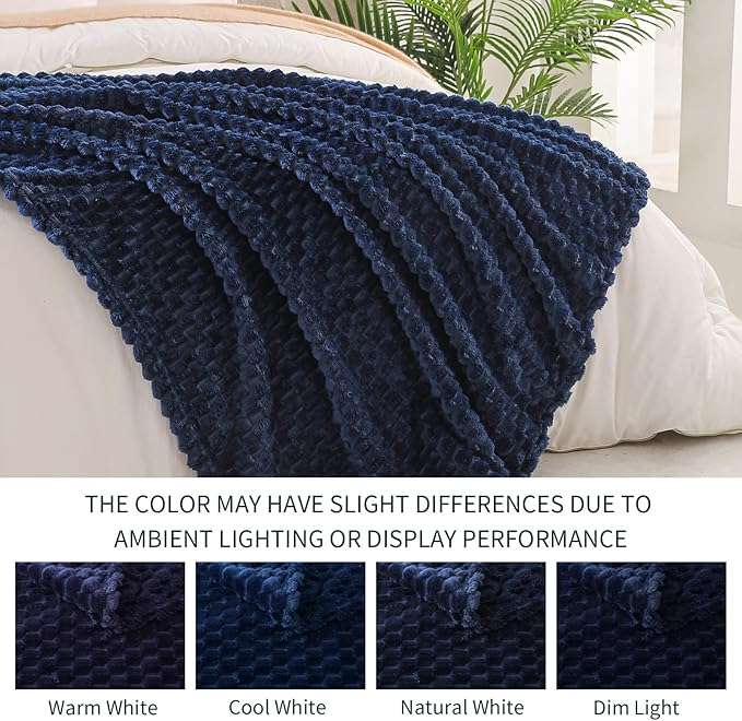 Exclusivo Mezcla 3D Fleece King Size Blanket for Bed, Navy Blue