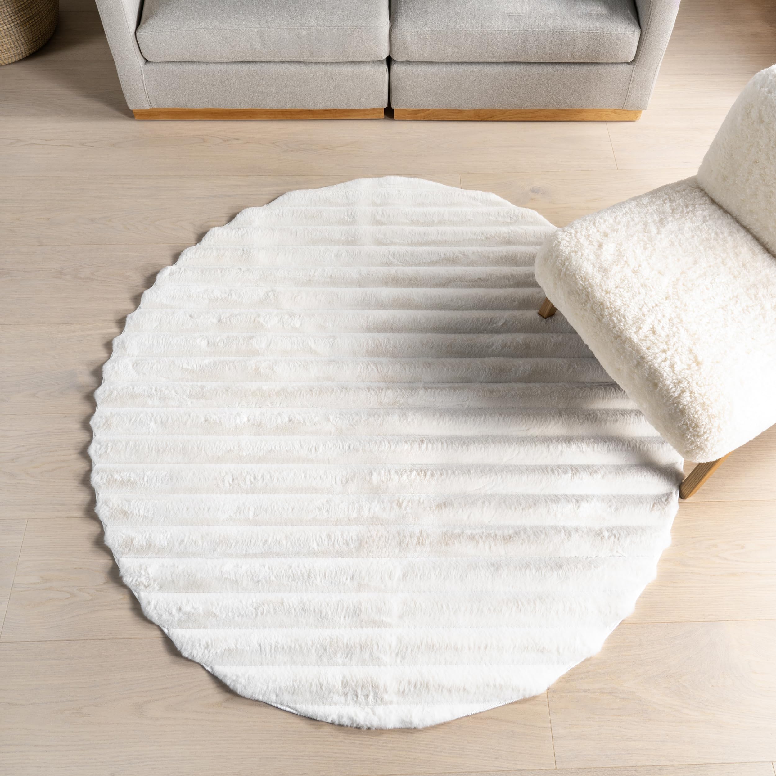 nuLOOM Kai Off White Striped Washable Area Rug, 5' Round