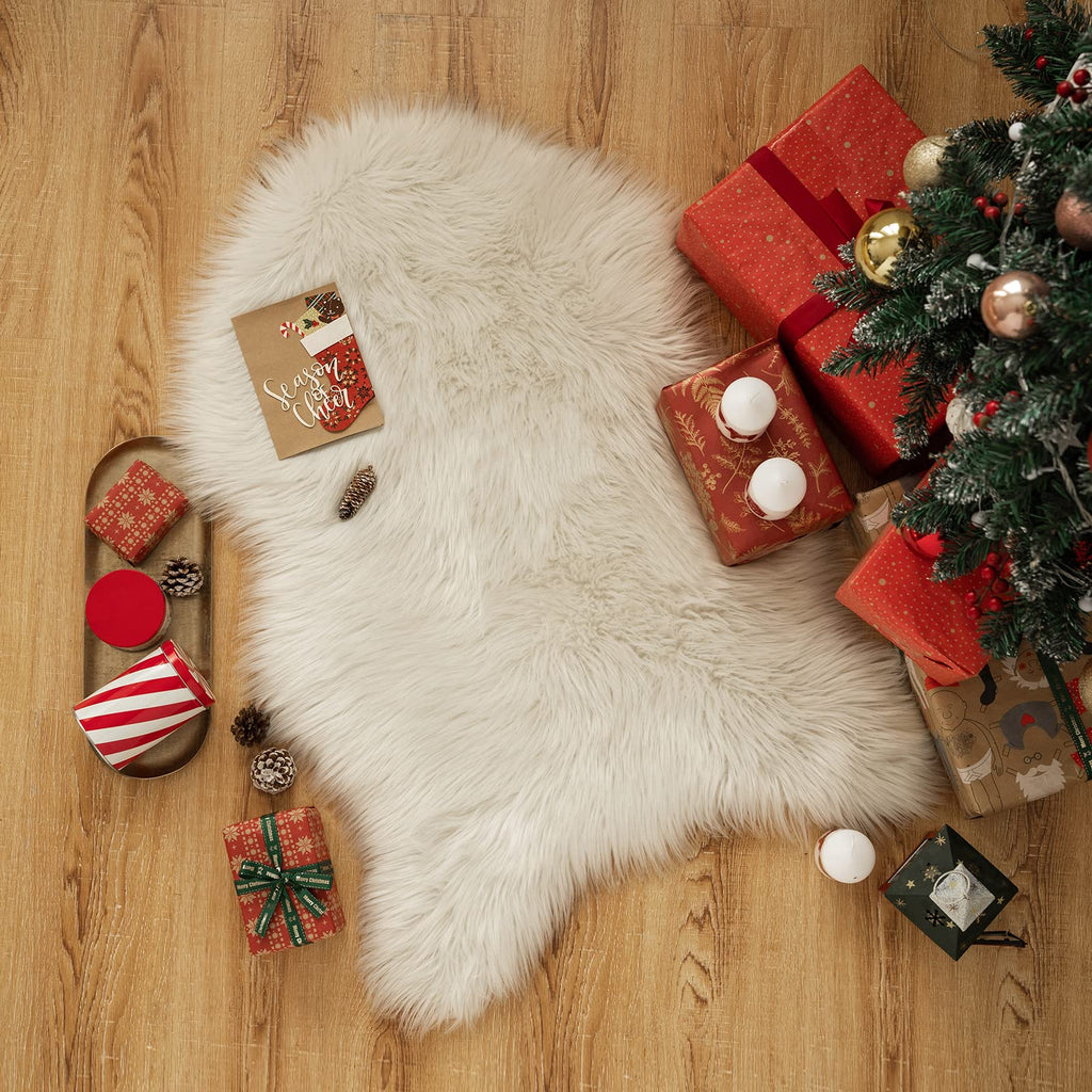 MIULEE Fluffy Area Rug 2x3 ft Faux Fur Sheepskin Rug for Bedroom White