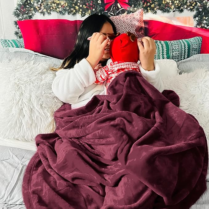 Bedsure GentleSoft Burgundy Red Fleece Blanket King Size - 280GSM Throw Blankets for Couch,Sofa,Bed, Soft Lightweight Plush Cozy Throws for Toddlers