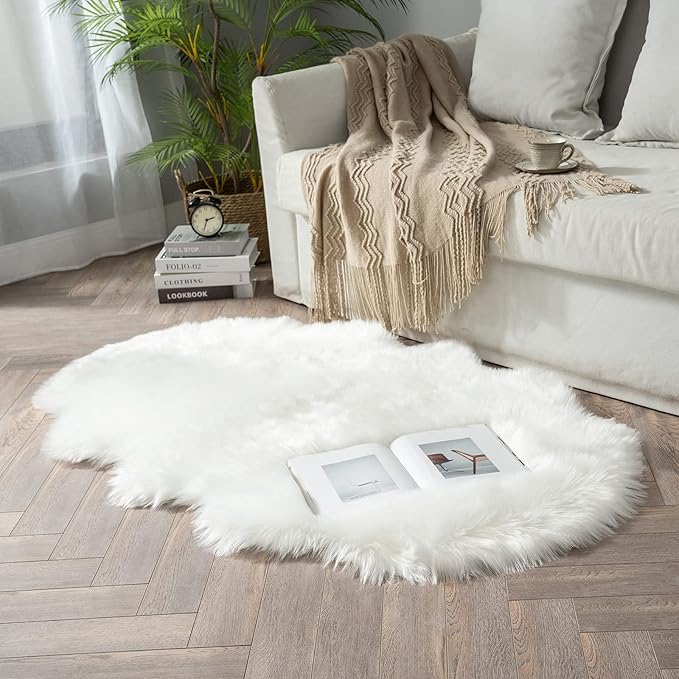 MIULEE Luxury Soft Fluffy Area Rug 3x5 Feet, Faux Fur Sheepskin Rug Decorative Plush Shaggy Carpet for Christmas Decor Bedside Sofa Floor Nursery, White