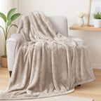 Exclusivo Mezcla Fuzzy Large Fleece Throw Blanket for Couch, Camel