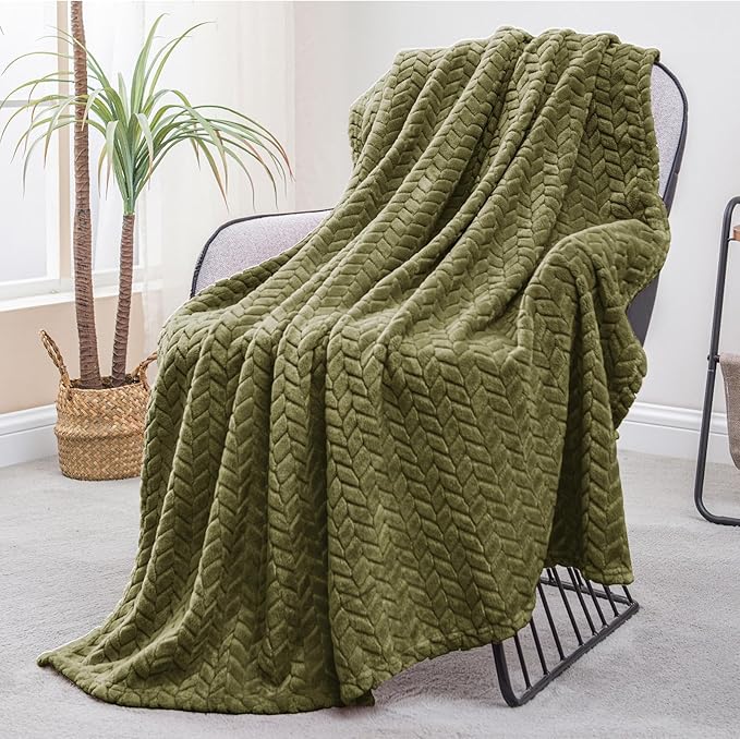 Exclusivo Mezcla Fleece Throw Blanket for Couch Sofa, 50”x70”, Olive Green