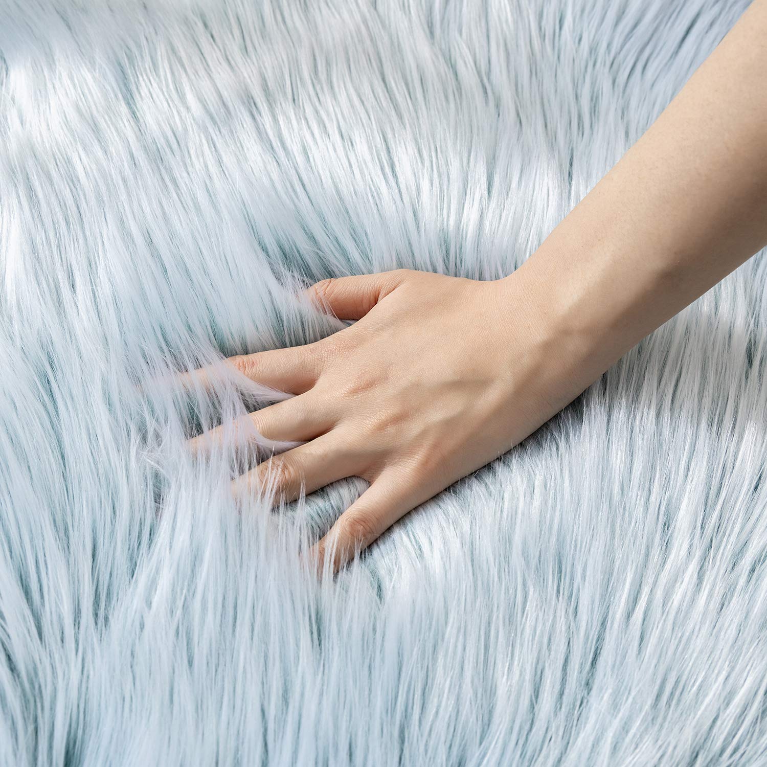 Ashler Faux Fur Rug, Fluffy Shaggy Area Rug Ultra Soft 5 x 7 Feet Rectangle Fur Frosted Bottom Spring Green Fuzzy Rug Machine Washable, Nursery Decor Throw Rugs for Bedroom, Living Room