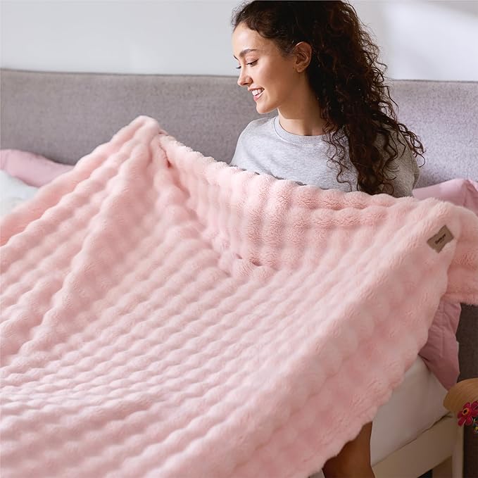 Bedsure 3D Fleece Bubble Blanket for Couch - GentleSoft Pink Throw Blanket for Sofa Bed Room Decor - Luxury Soft Cozy Gifts for Women Girls, Lightweight, All Seasons, Pink, 50"×60"