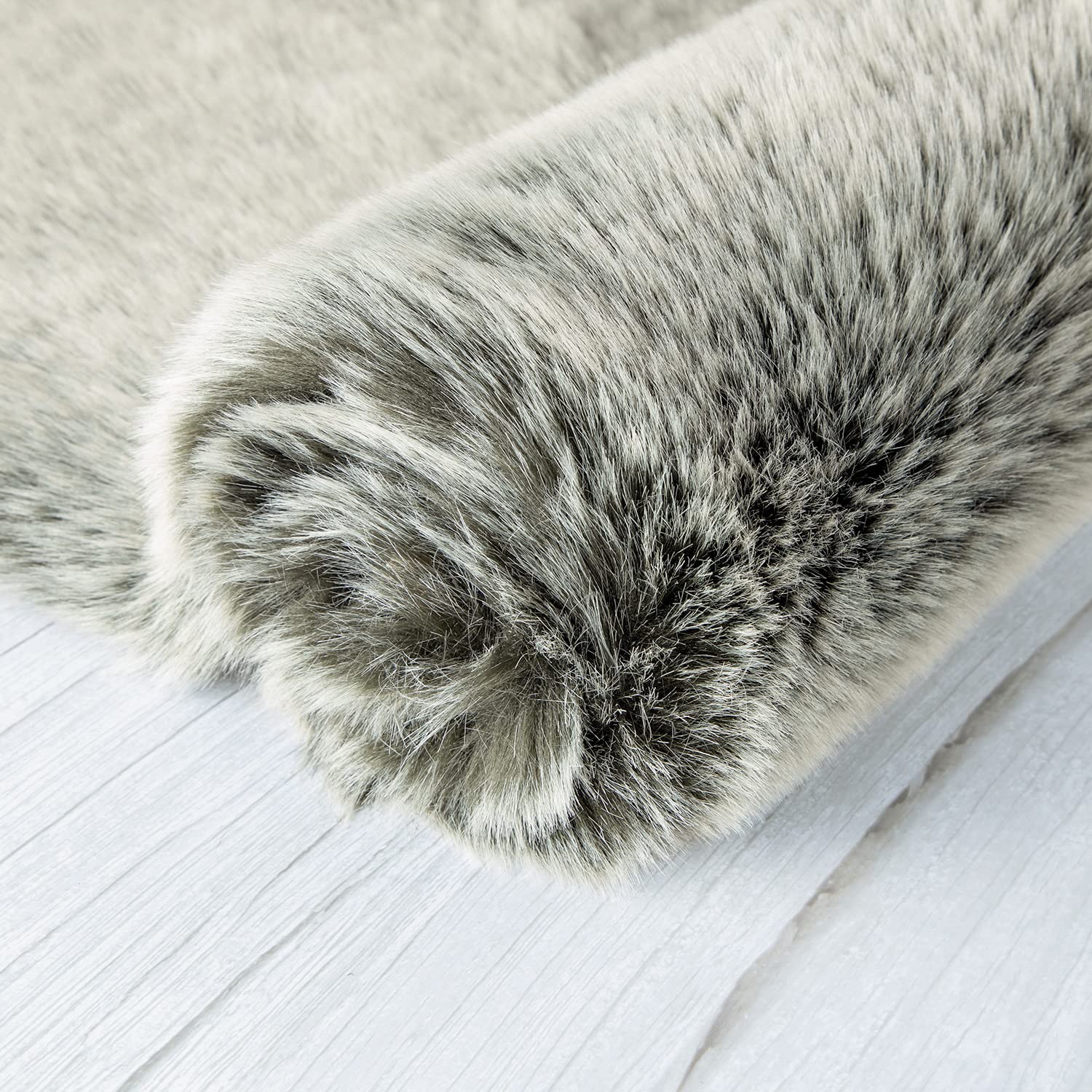 Ashler Faux Fox Fur Rug, Green White Brown Fluffy Rugs, 2x3 Rectangle Rug, Ultra Soft Shaggy Area Rugs for Bedroom, Fuzzy Carpets for Living Room, Sofa