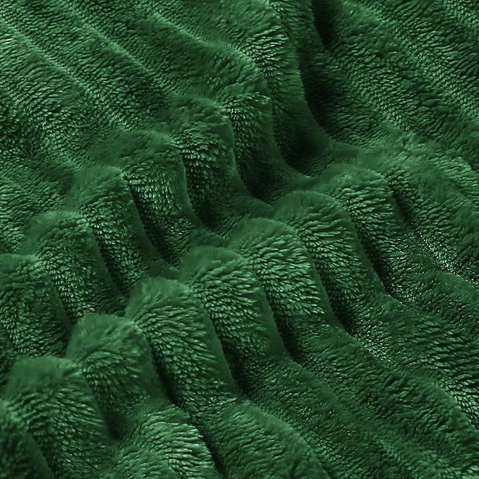 BEDELITE 3D Ribbed Dark Green Fleece Throw Blanket for Couch, 50x60 Inch
