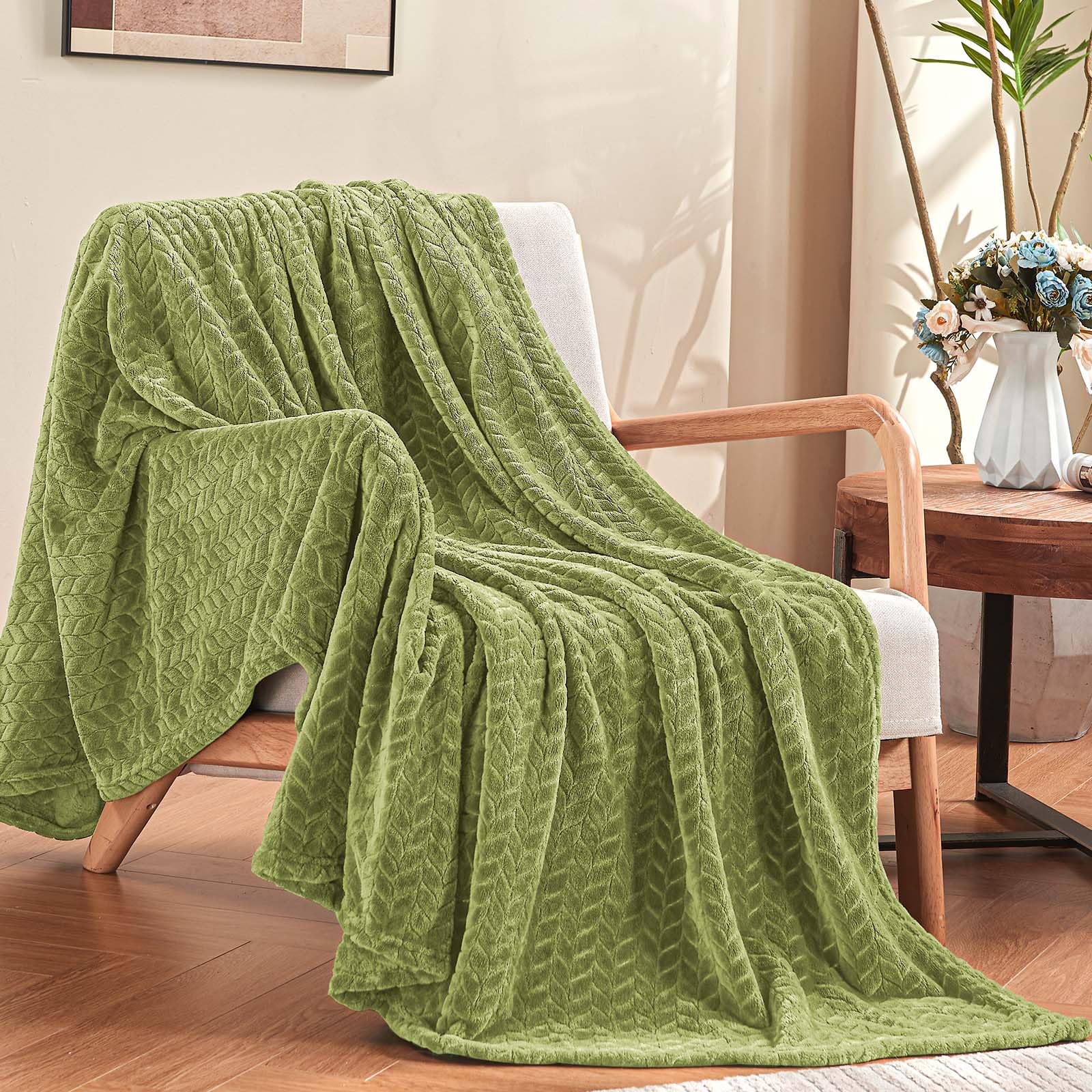 inhand Sage Green Fleece Throw Blanket for Couch, Super Soft Flannel Blanket, Lightweight Fuzzy Blankets Sofa Bed Office, Washable Cozy Plush Fleece Blankets&Throw for All Season(50x60 Inches)