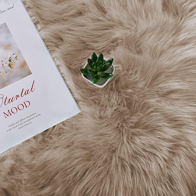 Latepis Circle Rugs for Bedroom 3ft Brown Beige Round Shag Faux Fur Rug Washable Fluffy Rugs for Living Room Small Area Rug Throw Soft Rug Room Decor