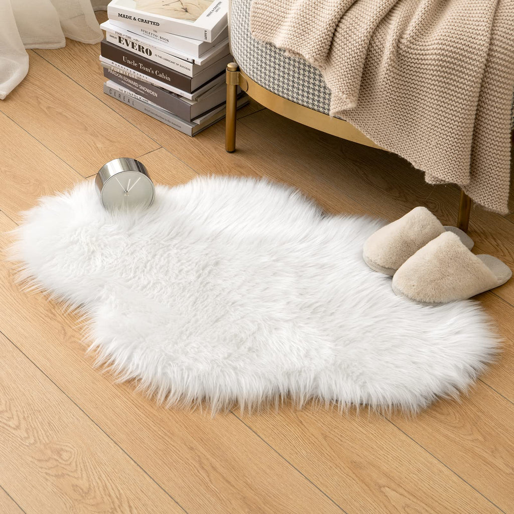 MIULEE Fluffy Area Rug 2'x3' Cloud Faux Fur Sheepskin Rug for Bedroom White
