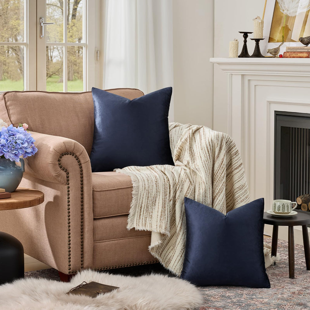 GIGIZAZA Navy Velvet Pillow Covers 22x22 Decorative Pillows Pack of 2