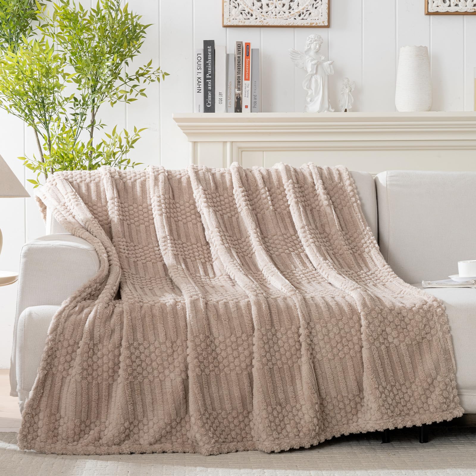 Brown Throw Blanket - Soft & Fluffy Fleece, Neutral Tan Color, Cute & Aesthetic, Perfect for Sofa, Couch, Chair, Bed, Living Room & Bedroom, All-Season Use, Plush & Cozy Decorative Blanket 50'x60