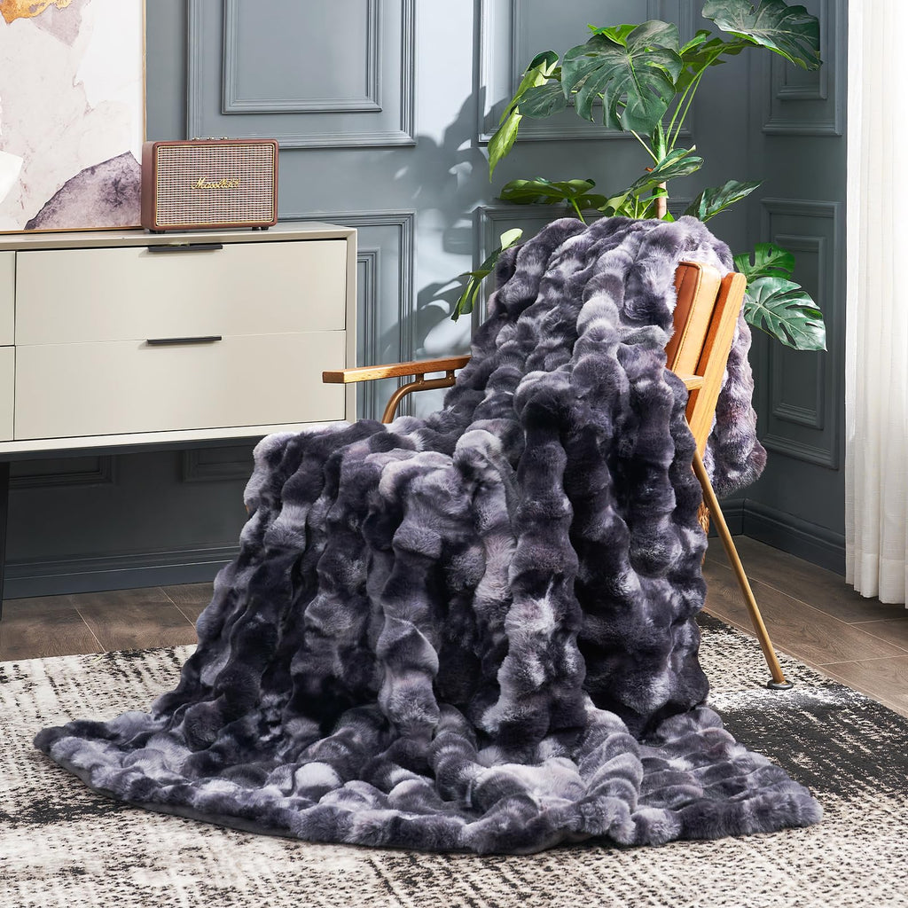 Cozy Bliss Cow Print Faux Fur Throw Blanket for Couch, Fuzzy Soft Plush Thick Bubble Blanket for Sofa Bedroom Living Room, 50x60 Inches