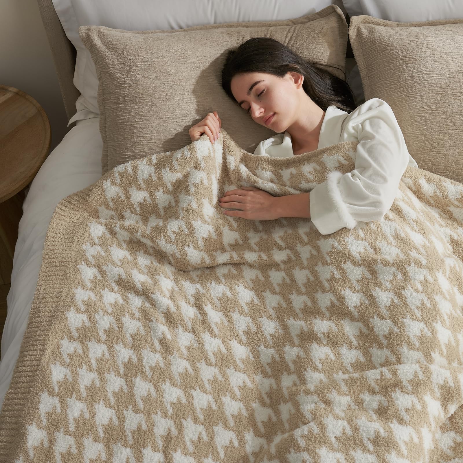 Snuggle Sac Throw Blanket for Couch, Reversible Super Soft Warm Blankets Cozy Knit Fuzzy Plush Lightweight Throws for Sofa, Bed, Camping,Houndstooth Beige,50x60 inches