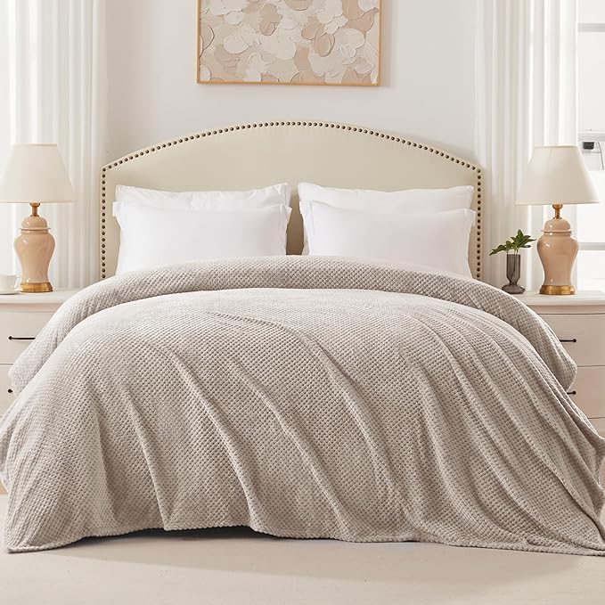 Exclusivo Mezcla Fleece Bed Blanket Twin Size, Super Soft and Warm Blankets for Couch, Sofa and Bed Waffle Textured, Cozy, Fuzzy and Lightweight (Tan, 90x66 Inches)