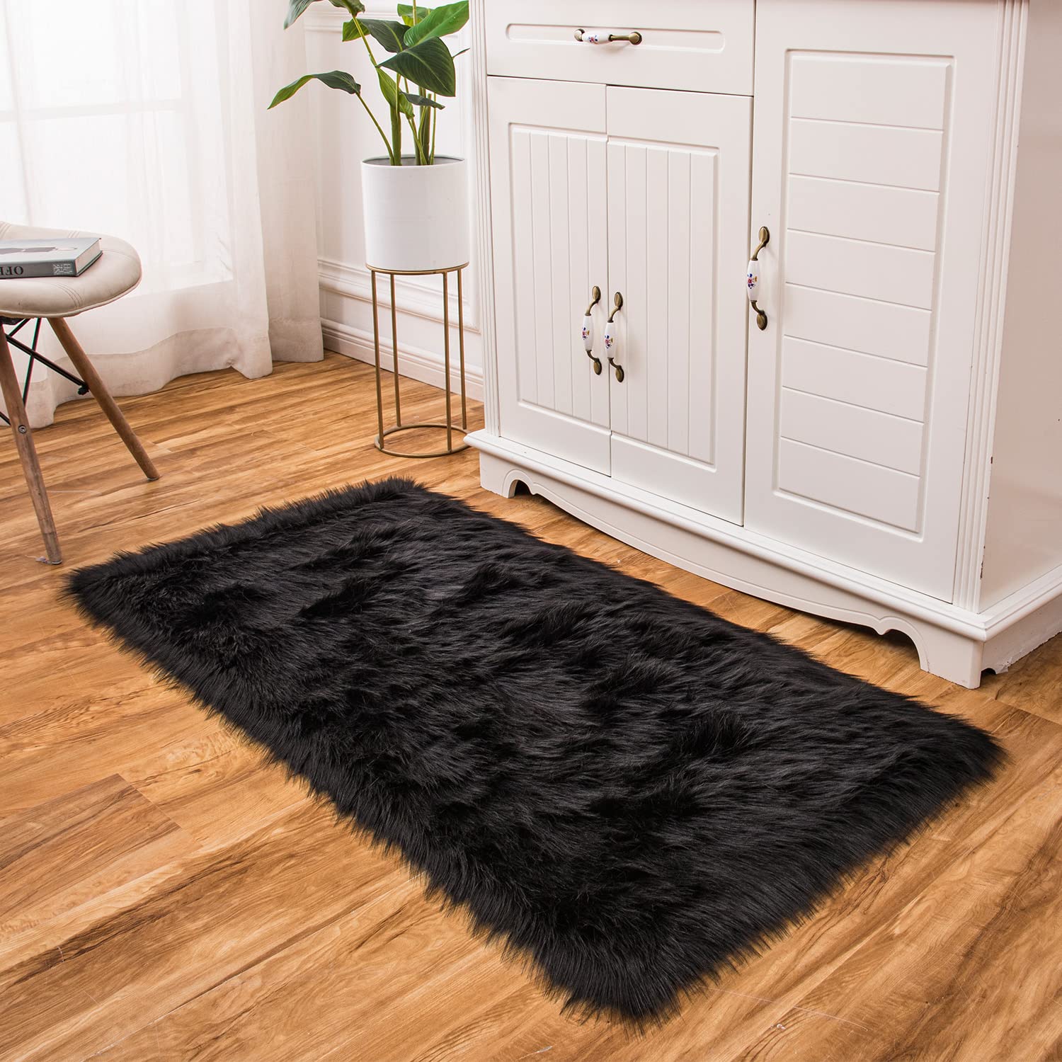 EasyJoy Ultra Soft Fluffy Shaggy Area Rug Faux Fur Rug Chair Cover Seat Pad Fuzzy Area Rug for Bedroom Floor Sofa Living Room (2 x 4 ft Rectangle, Black)